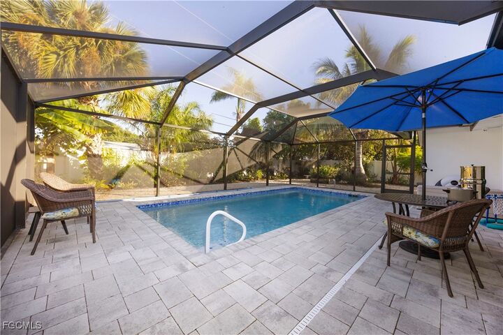 Property Photo:  4929 Edith Esplanade  FL 33904 