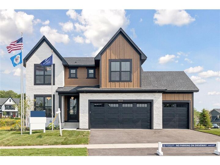 4672 Meadowview Lane  Minnetrista MN 55331 photo