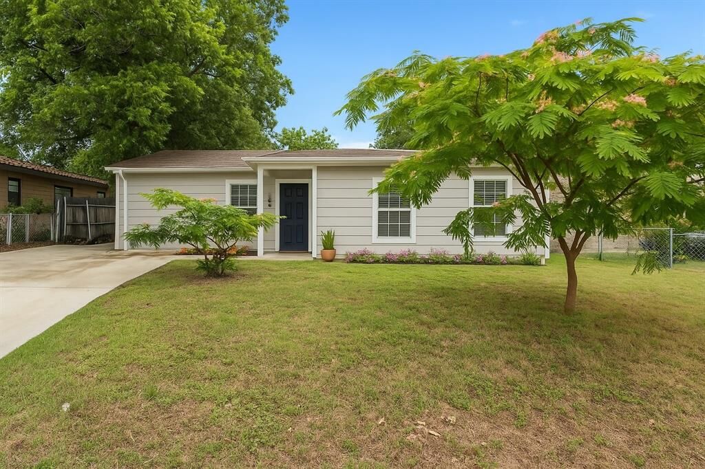 Property Photo:  1503 Dale Drive  TX 76010 