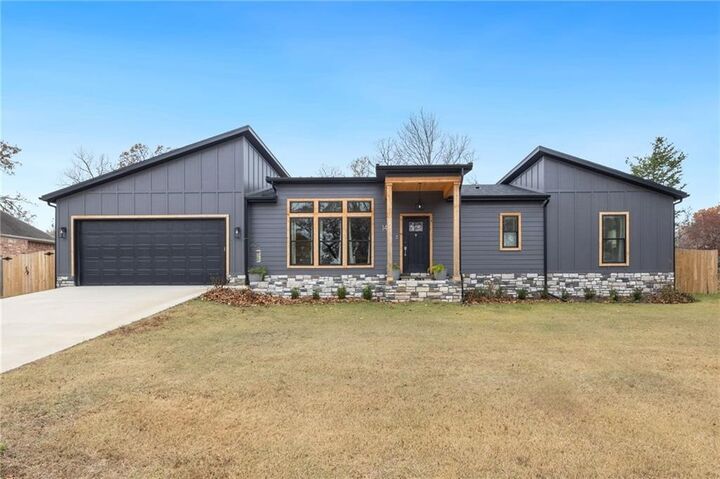 14 Stoneykirk Drive  Bella Vista AR 72715 photo