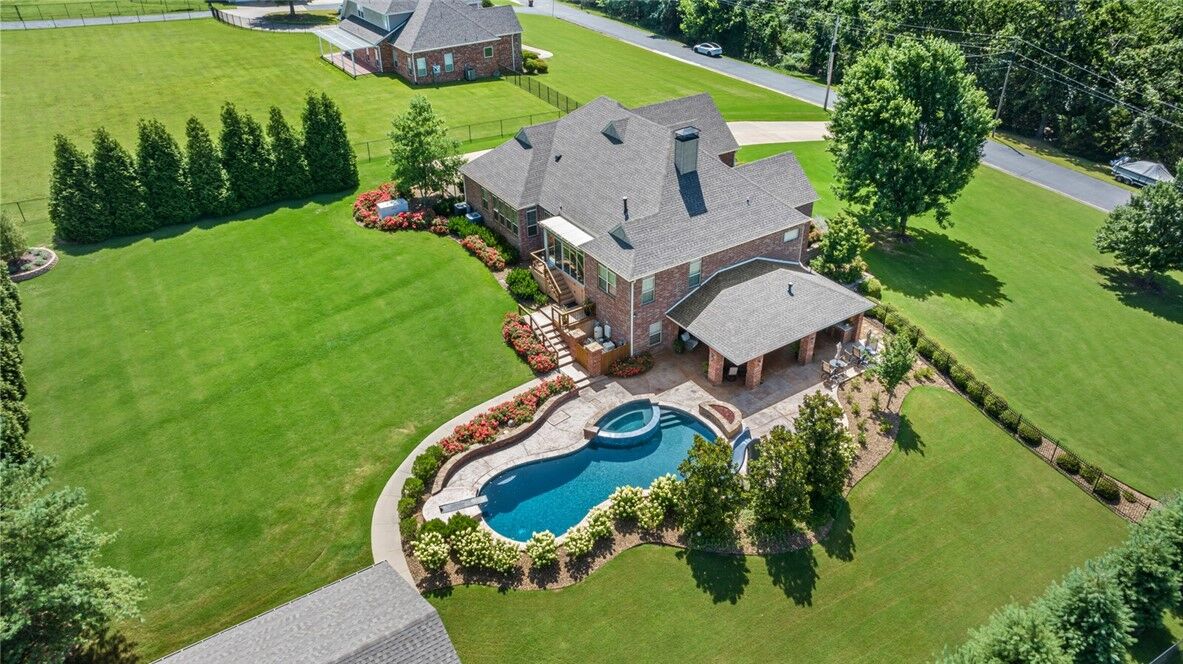 Property Photo: 14472 South Mountain Road AR 72745