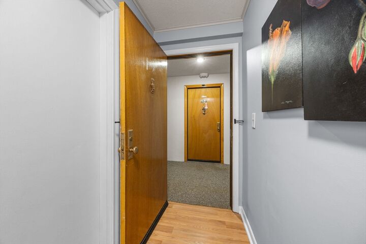 Property Photo:  10 Candlewood Ln 2-1  MA 02639 