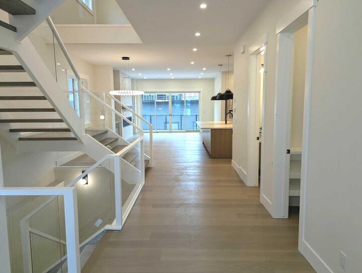 Property Photo: 320 15 Street NW AB T2N 2A9