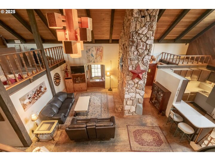 Property Photo: 9740 Upper Olalla Rd OR 97496