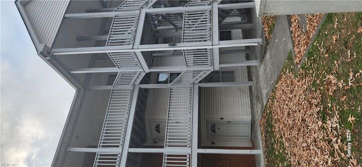 Property Photo: 1232 Norview Ave J VA 23513