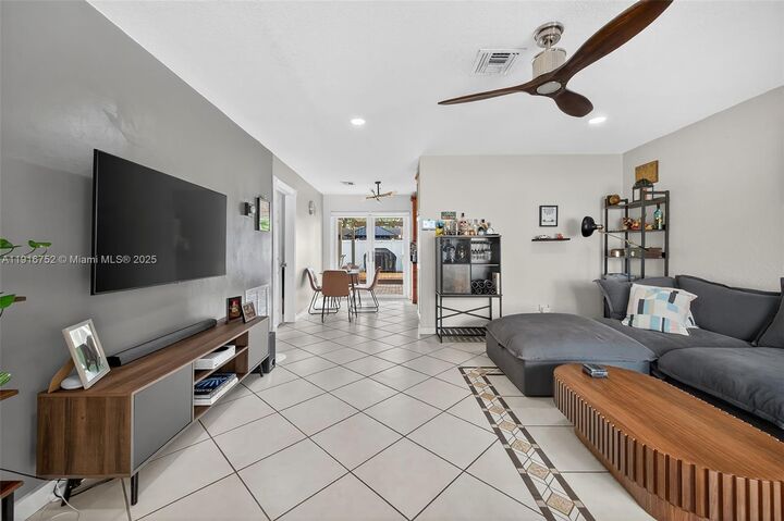 Property Photo: 6640 Douglas FL 33024