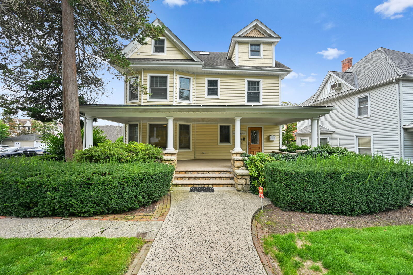 Property Photo:  1458 Bedford Street  CT 06905 