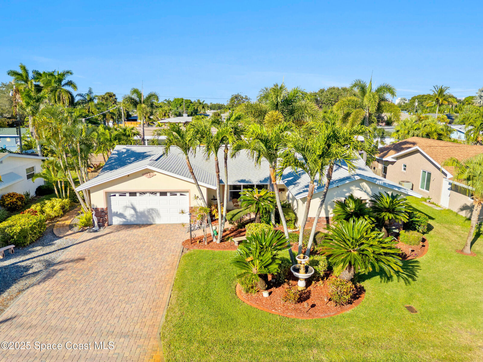Property Photo:  360 Cassia Boulevard  FL 32937 