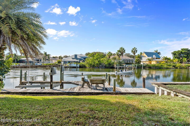 Property Photo:  406 Thrush Drive  FL 32937 