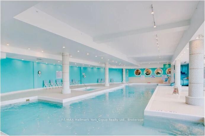 Property Photo:  9 Harbour Street E 5116  ON L9Y 5C5 