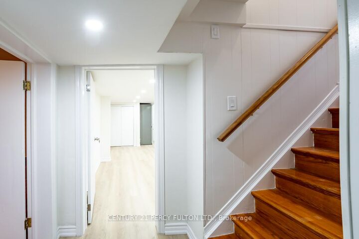 Photo de la propriété:  243 Ruggles Avenue Bsmt #2  ON L4C 1Y6 