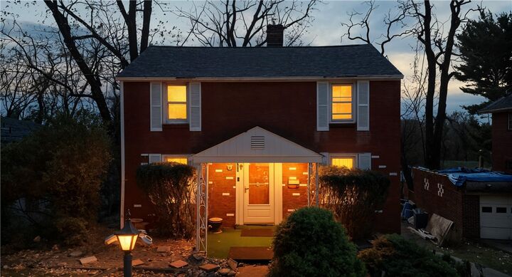 Property Photo:  121 Milliken Ave  PA 15235 