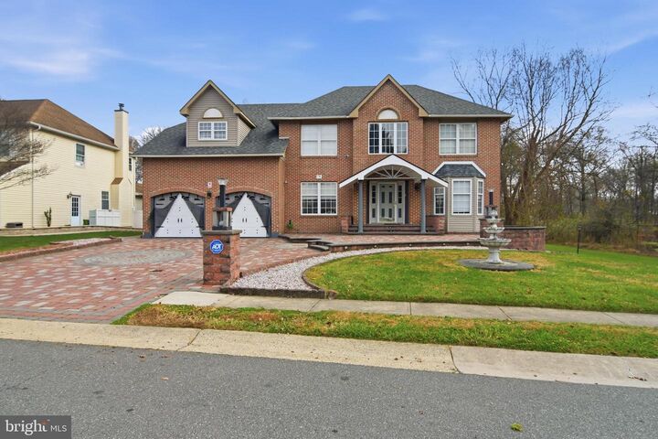 Property Photo: 21 E Moyer Drive DE 19701