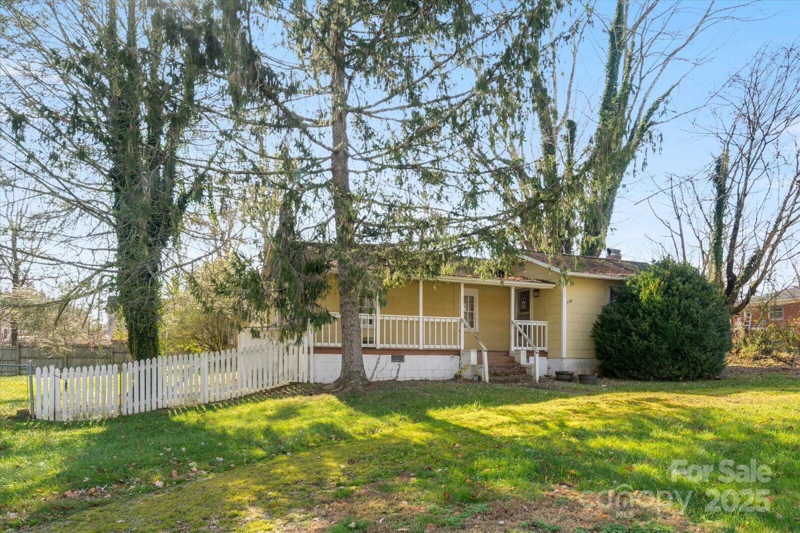 Property Photo:  119 E Walker Street  NC 28726 