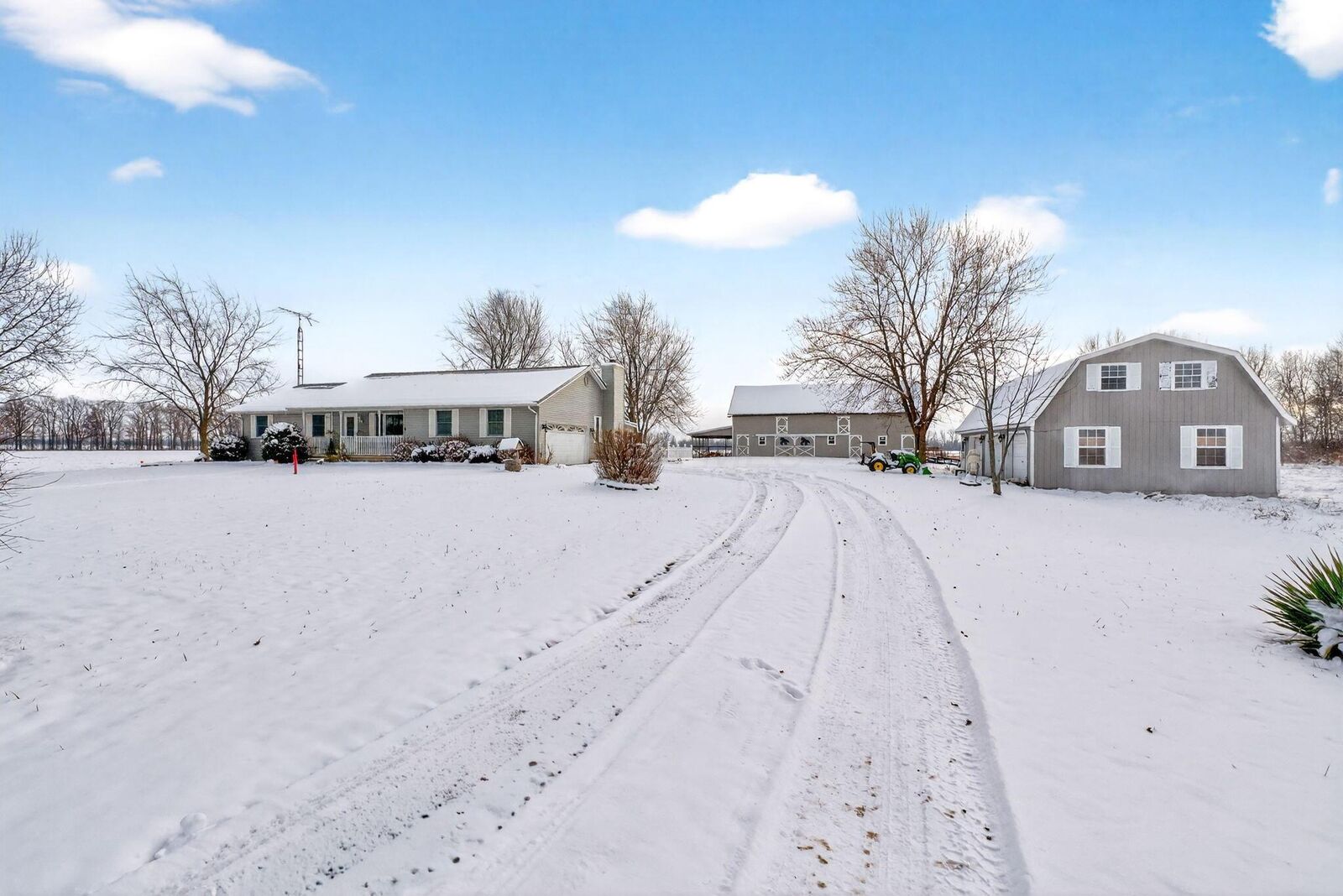 Property Photo: 3801 Decliff Big Island Road OH 43302