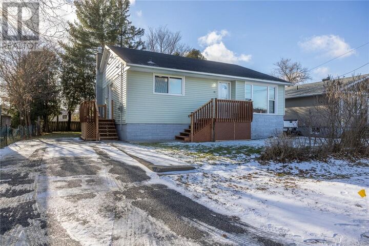 41 Oakwood Avenue  Capreol ON P0M 1H0 photo