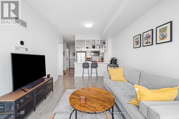 Property Photo:  15 Viking Lane 2110  ON M9B 0A4 