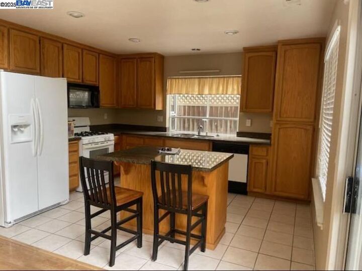 Property Photo: 1677 Klipspringer Dr CA 95124