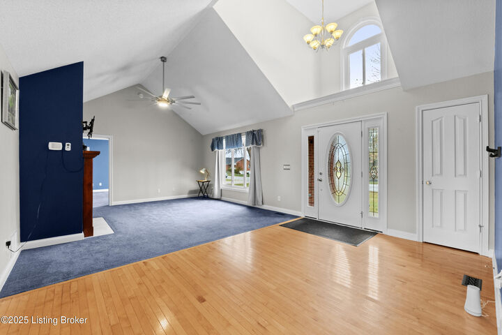 Property Photo: 126 Deep Springs Dr KY 40004