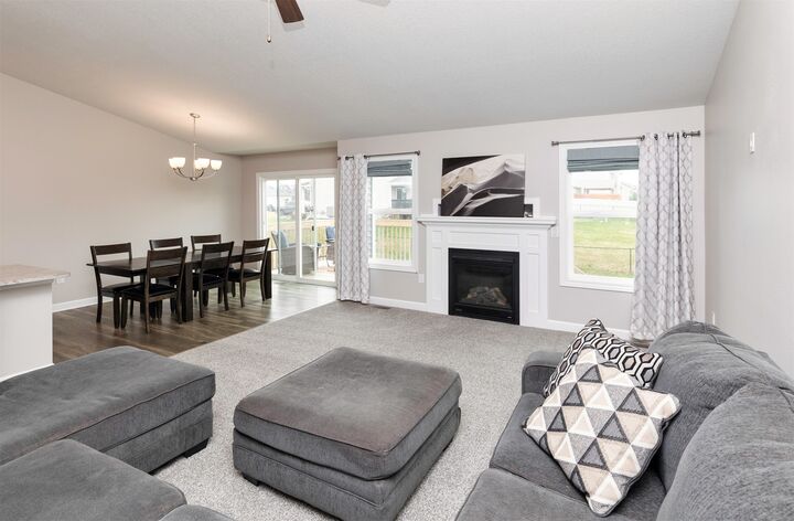 Property Photo: 6455 Sunlight Drive IA 50327