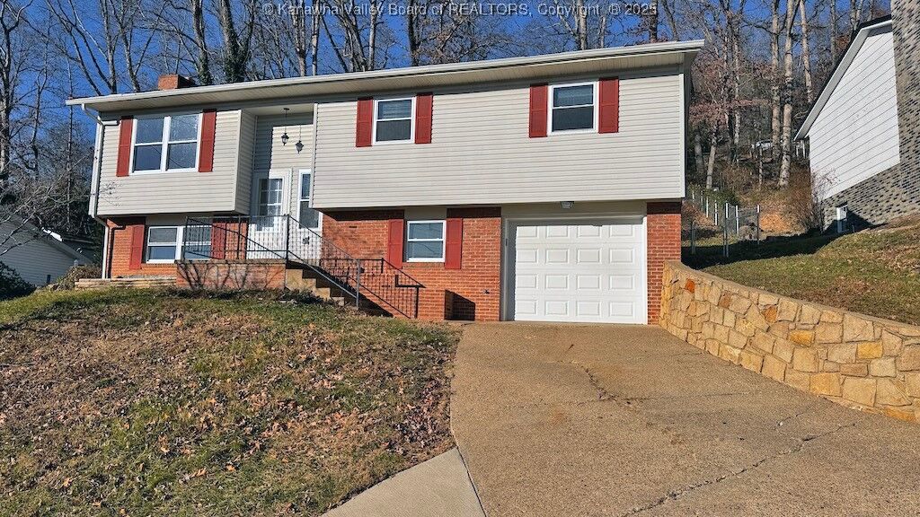 Property Photo: 106 Azalea Drive WV 25071