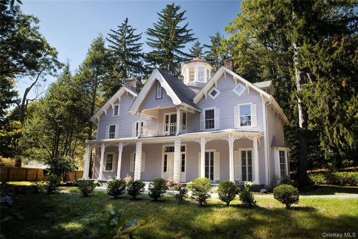 Property Photo:  5091 Route 9W  NY 12550 