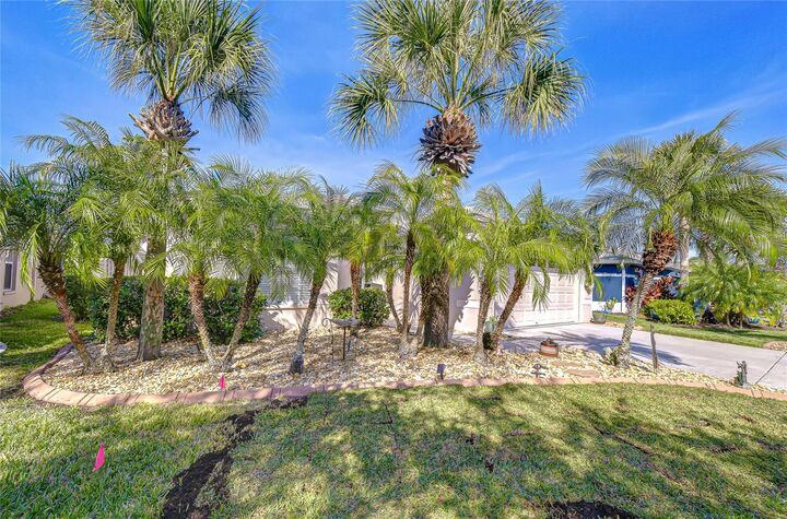 Property Photo: 10245 Buncombe Way FL 33576