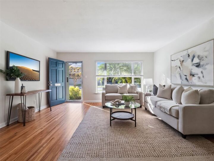 Property Photo:  1725 Oakmont Lane  FL 32804 