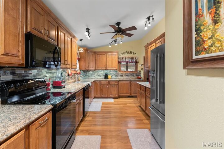 Property Photo:  1641 Lake Shore Drive  MO 65066 