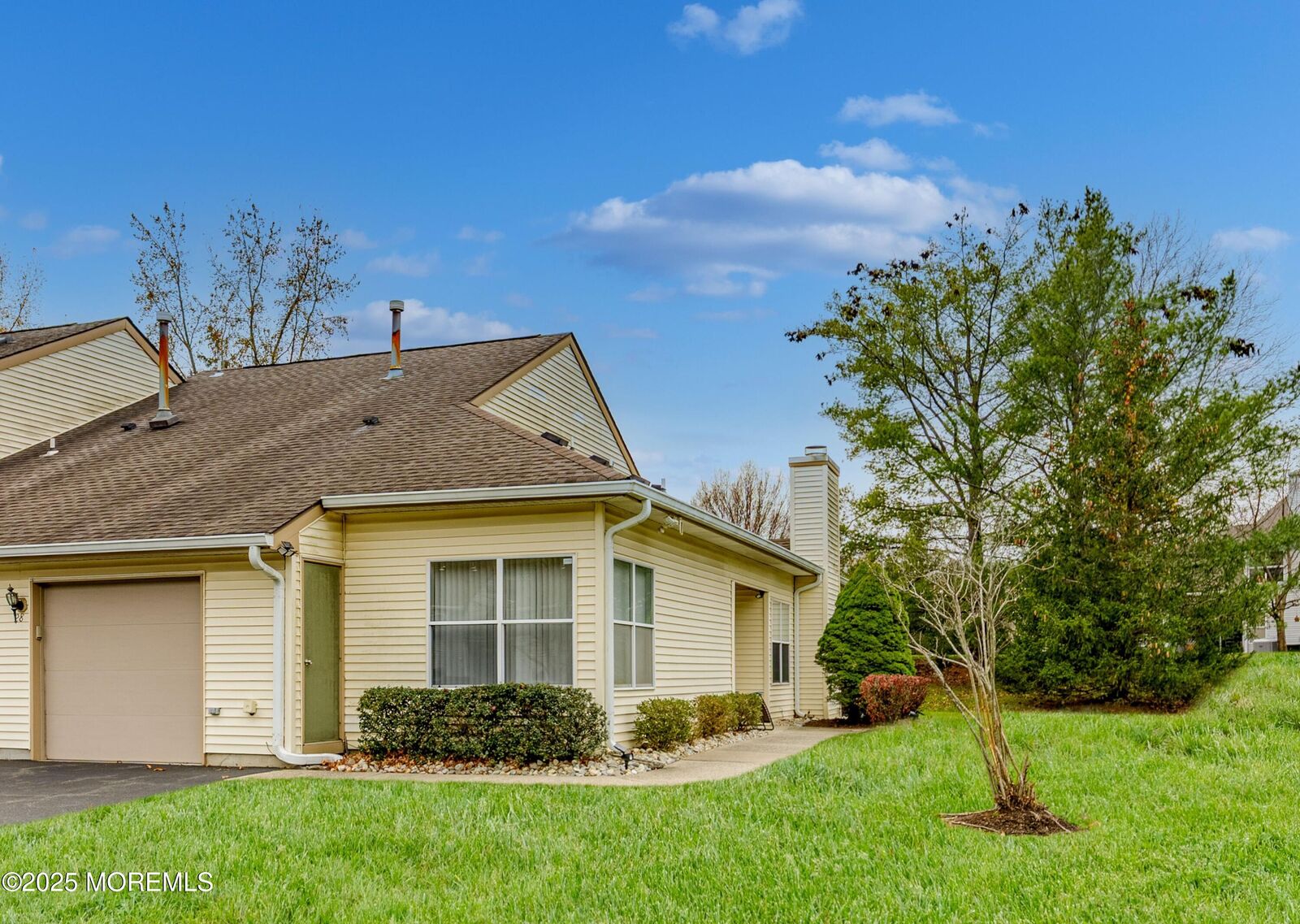 Property Photo:  28 Aspen Avenue  NJ 07726 