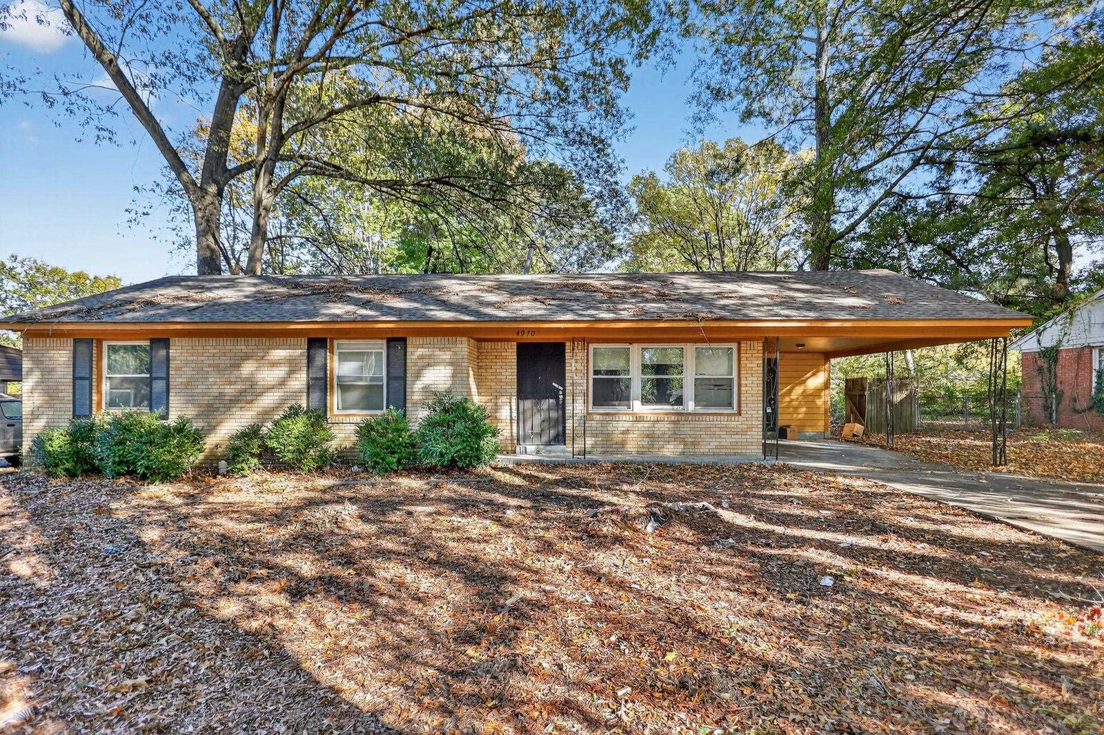 Property Photo:  4970 Lochinvar Rd  TN 38116 