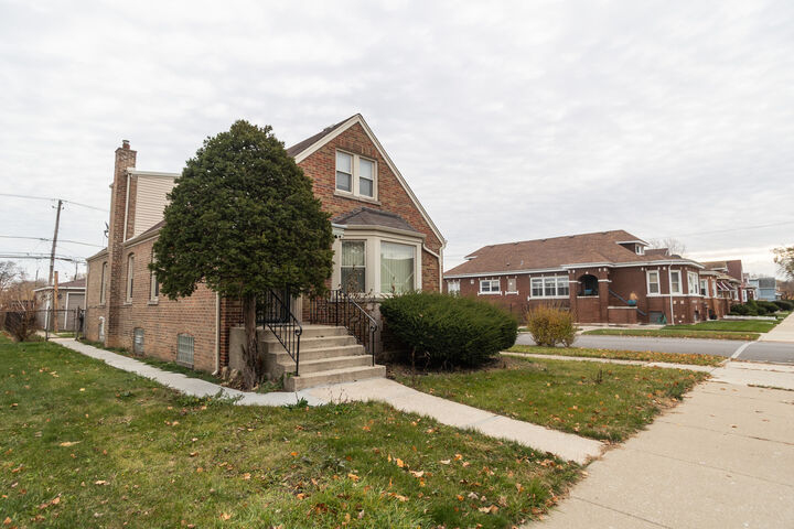 Property Photo:  8359 S Marshfield Avenue  IL 60620 