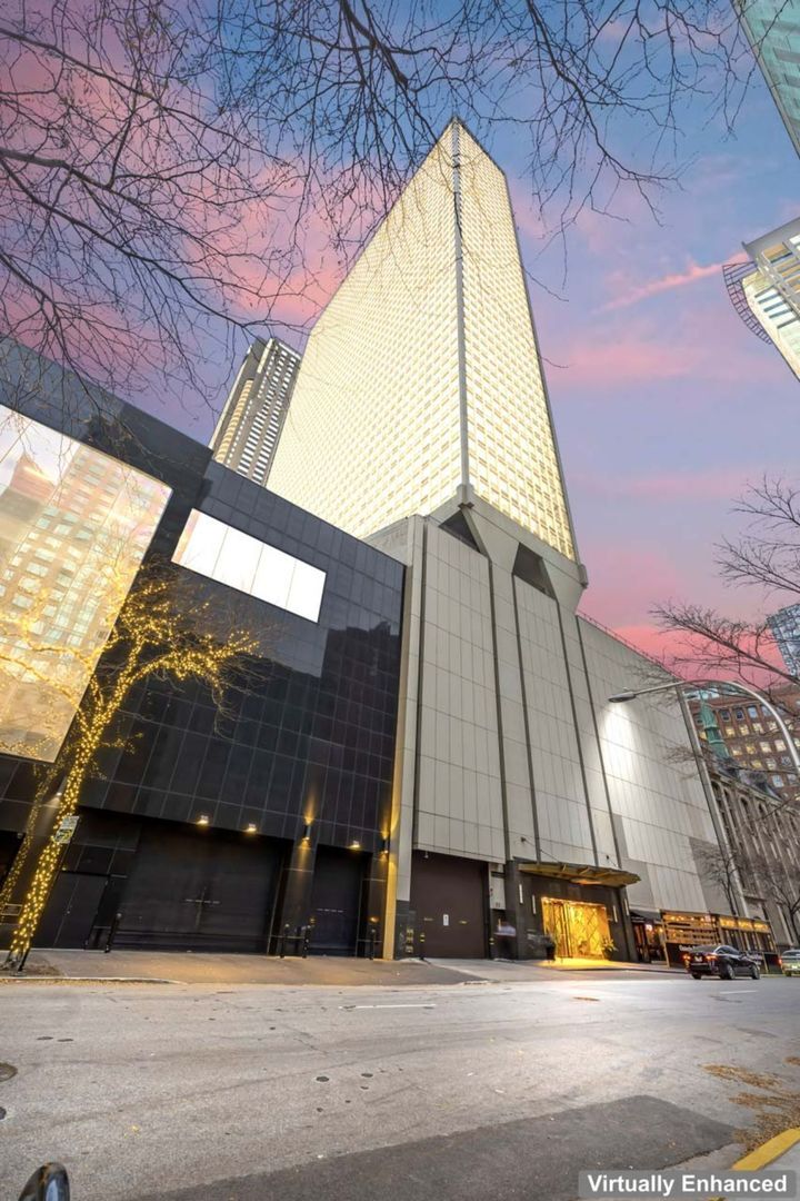 Property Photo:  111 E Chestnut Street 28J  IL 60611 