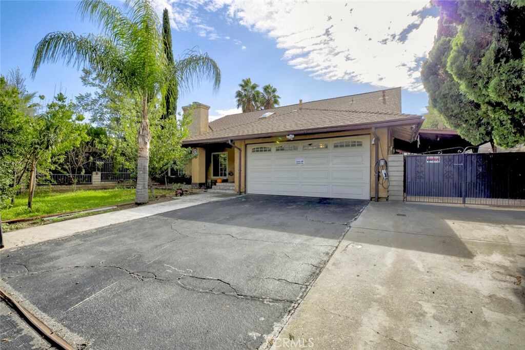 Property Photo:  15224 Knapp  CA 91343 