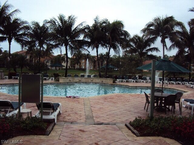 Property Photo:  1280 Wildwood Lakes Boulevard 106  FL 34104-5800 