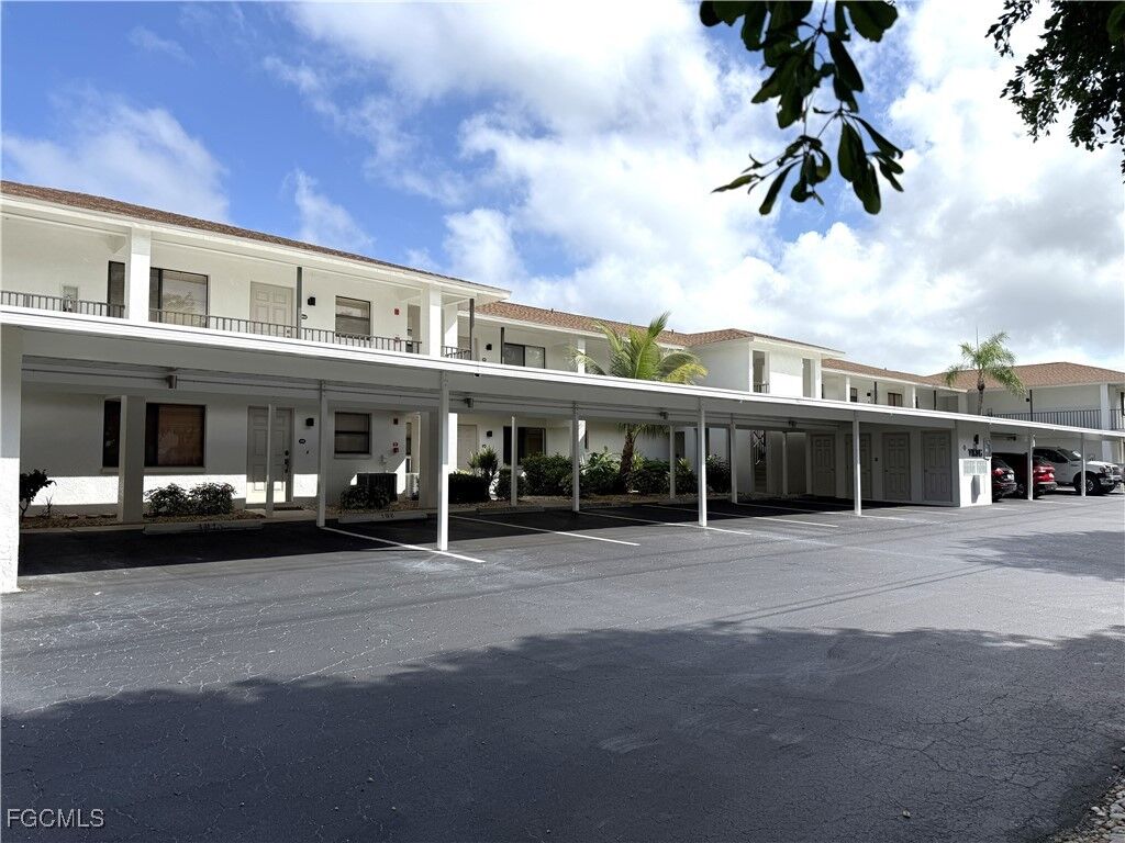 Property Photo: 131 SW 47th Terrace 202 FL 33914