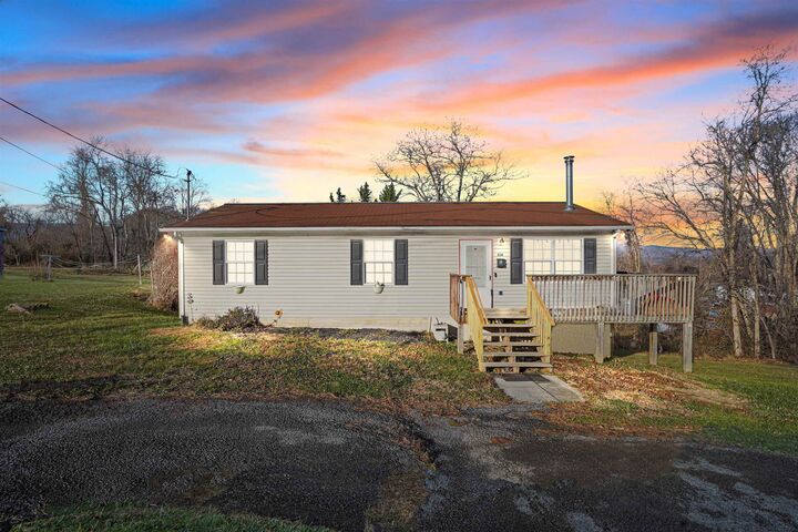 614 Morris Avenue  Pearisburg VA 24134 photo