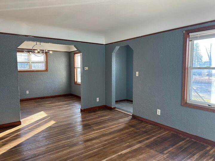 Property Photo: 911 12th Street SE MN 55904