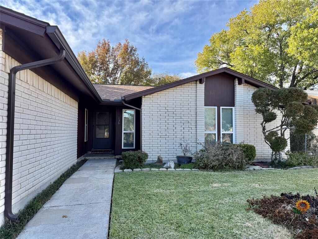 Property Photo: 136 Village Drive TX 75067