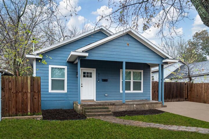 Property Photo:  315 N Carr Avenue  TX 75090 