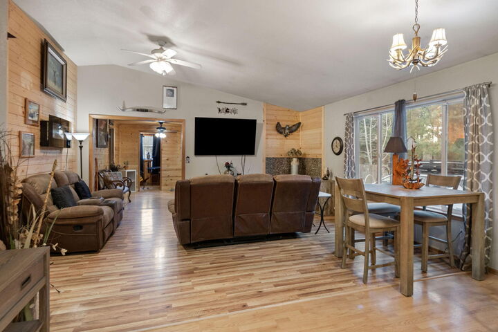 Property Photo: 19154 Baker Road OR 97702