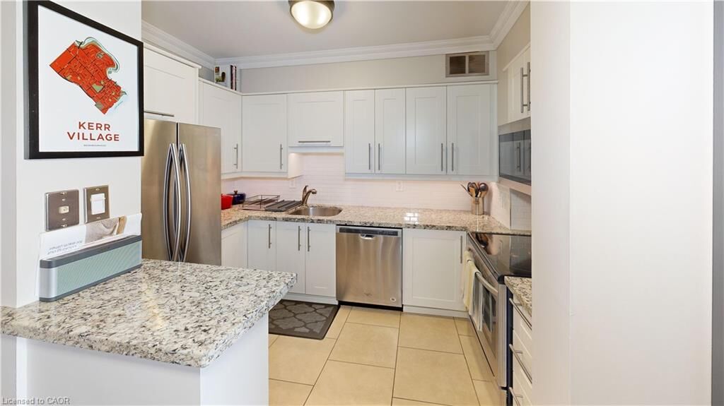 Property Photo:  212 Kerr Street 904  ON L6K 3B1 