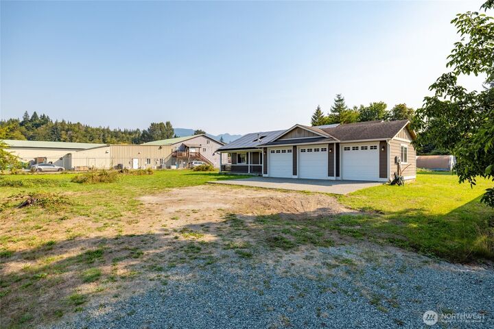 Property Photo:  31701  Edwin Lane  WA 98263 