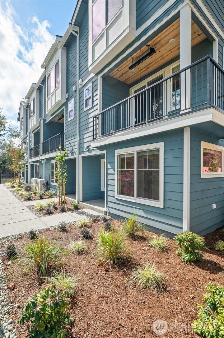 14424  Madison Way E1  Lynnwood WA 98087 photo