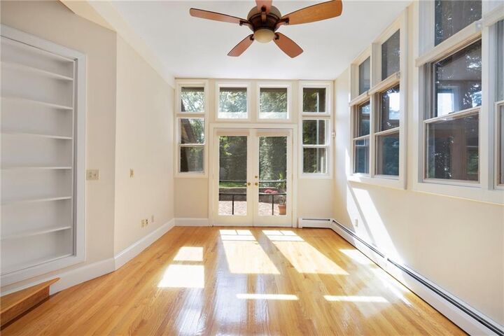 Property Photo:  107 Old Beach Road 2  RI 02840 