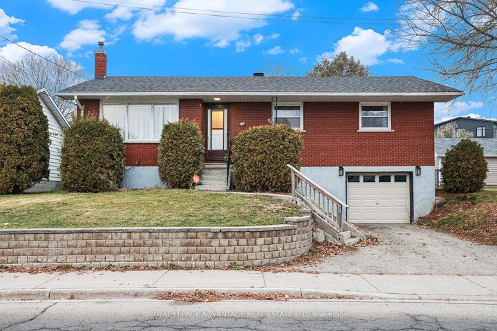 123 Queen Street  Smiths Falls ON K7A 3N7 photo