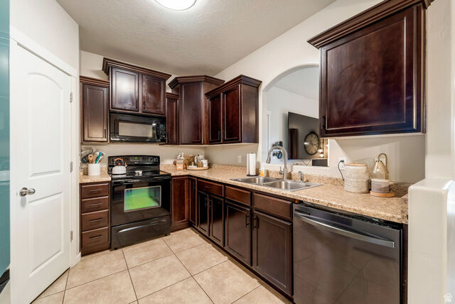 Property Photo:  203 E Jordan Ridge Blvd 205  UT 84045 