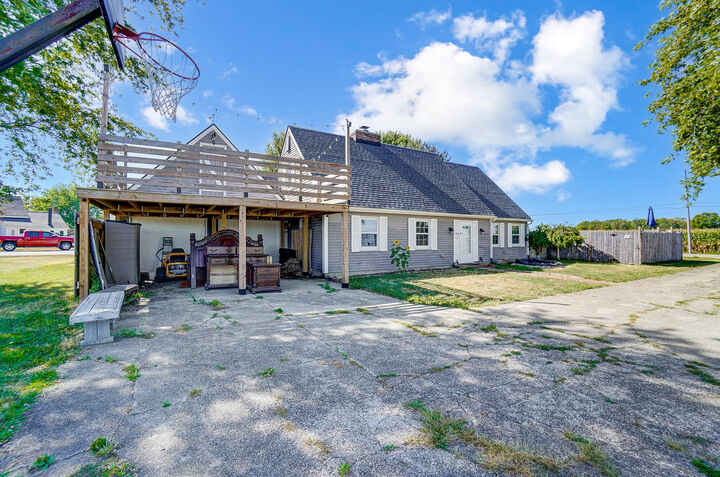 Property Photo: 3860 Horseshoe Bend Road OH 45373