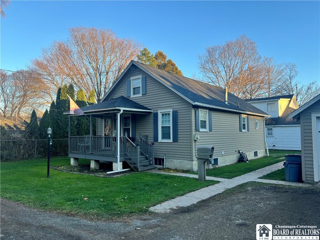 Property Photo:  1 Whitney Place  NY 14895 