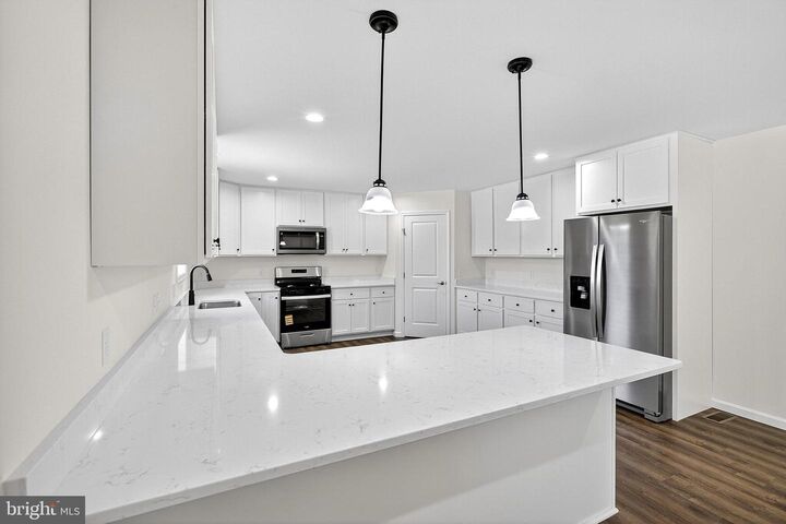 Property Photo:  42 Glenoak Court  DE 19934 